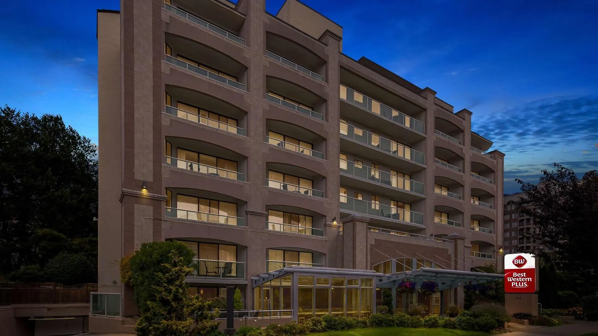 4 Business Hotels in Downtown Victoria That Stand Out