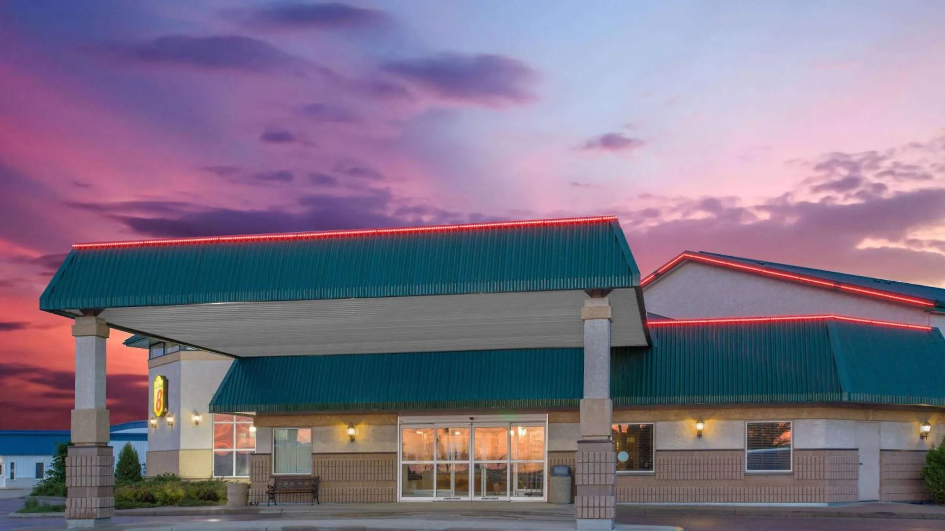 Where to Stay in Manitoba: 10 Best Golf Hotels