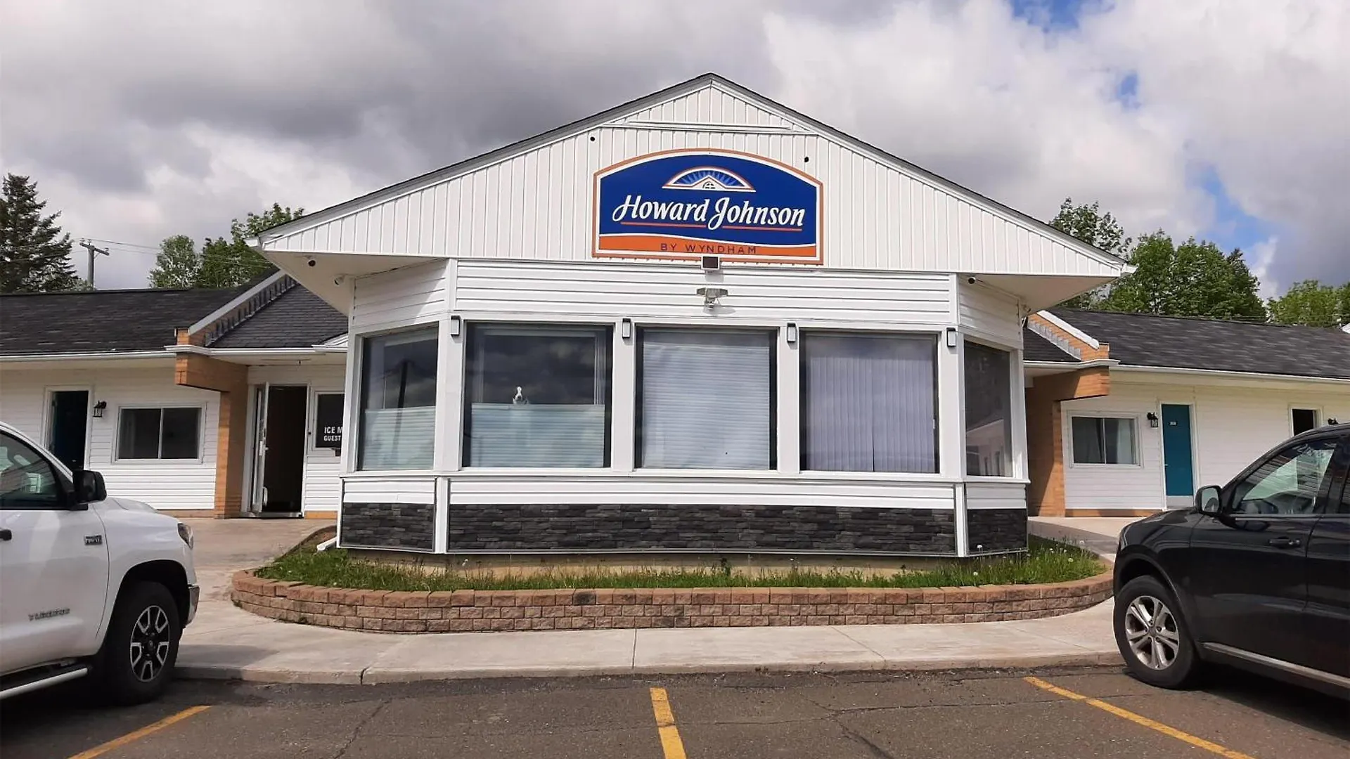 7 Smart 2-Star Hotels in New Brunswick Worth Booking