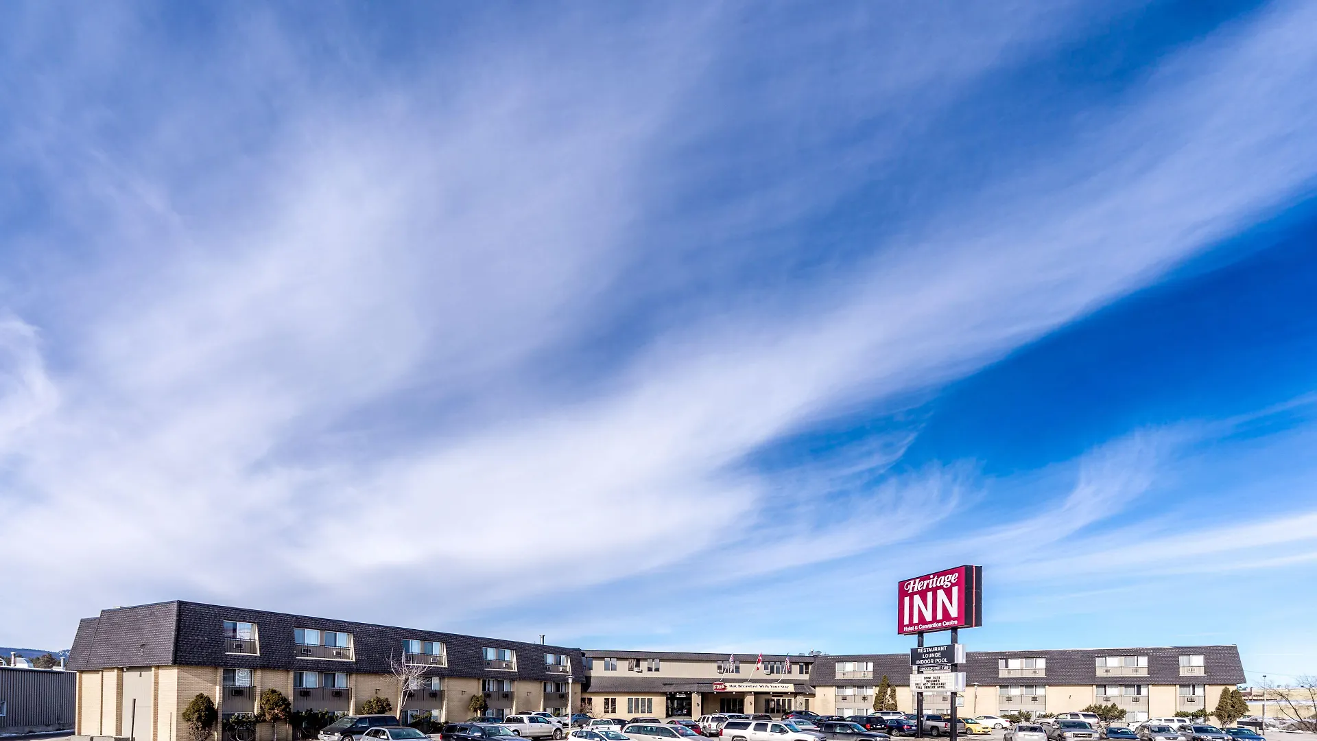 Where to Stay in Kootenay Rockies: 5 Best 2-Star Hotels