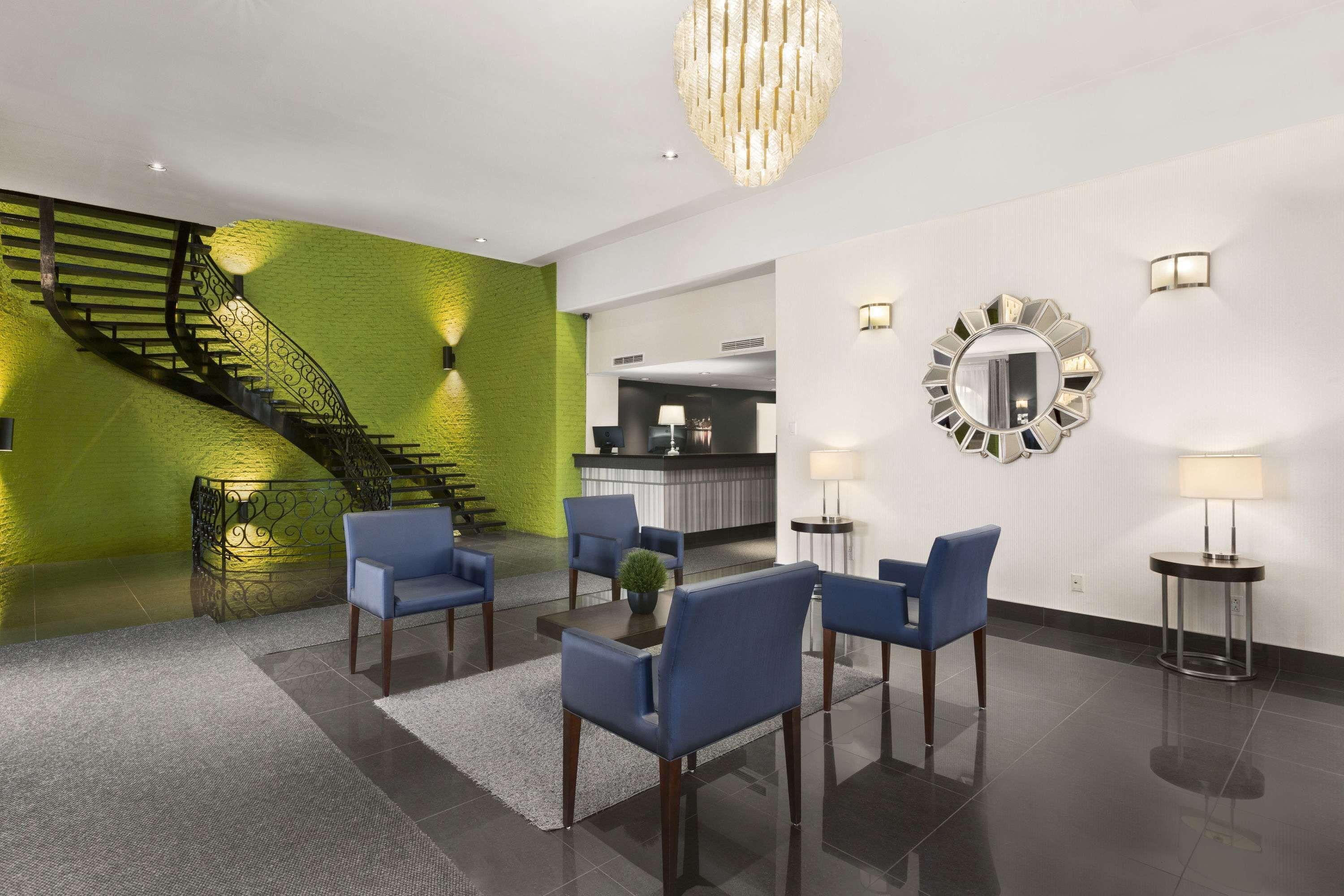 Where to Stay Near Notre Dame des Neiges Cemetery: 4 Business Hotels
