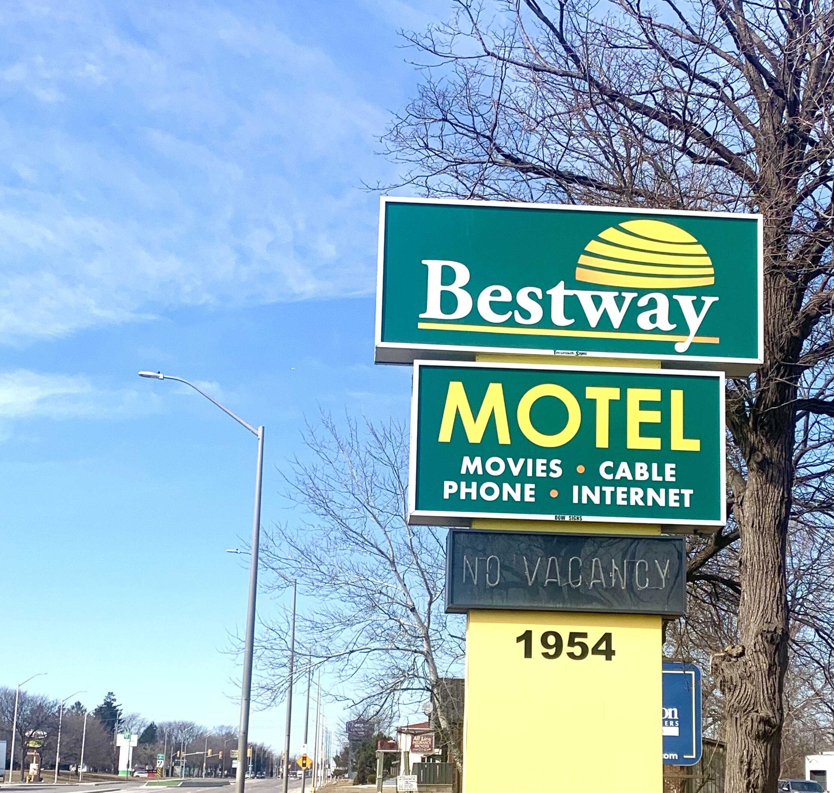 4 Top-Rated Airport Hotels in Southwestern Ontario